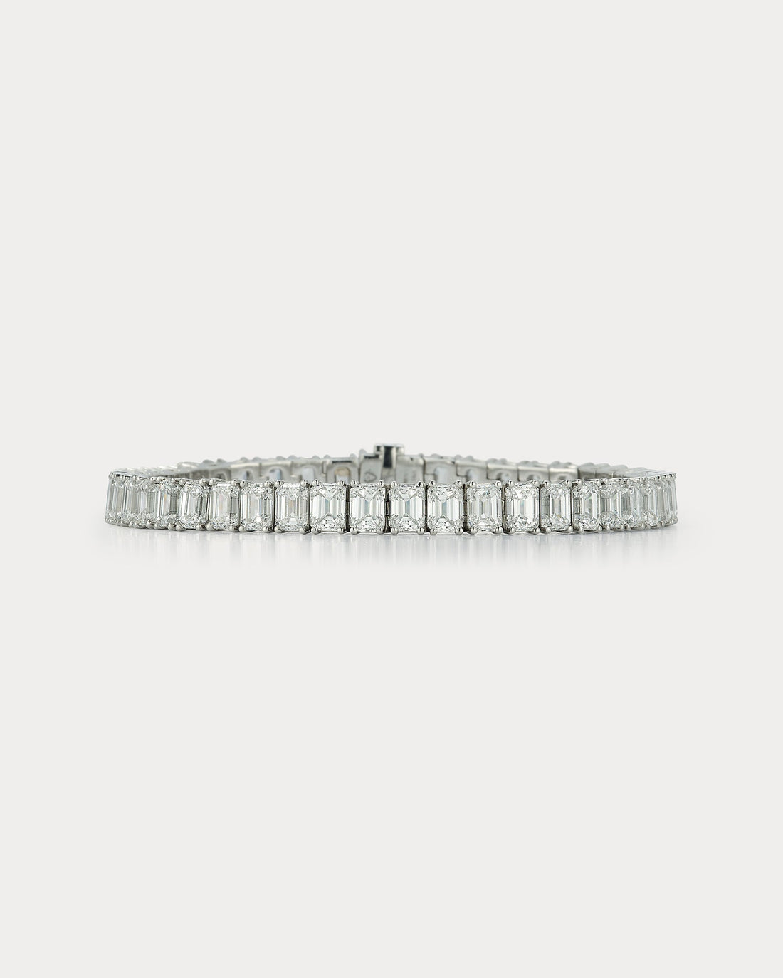 Platinum Emerald-cut Tennis Bracelet 46 Diamonds 23.04ct GIA D-F VVS-VS - Ammrada